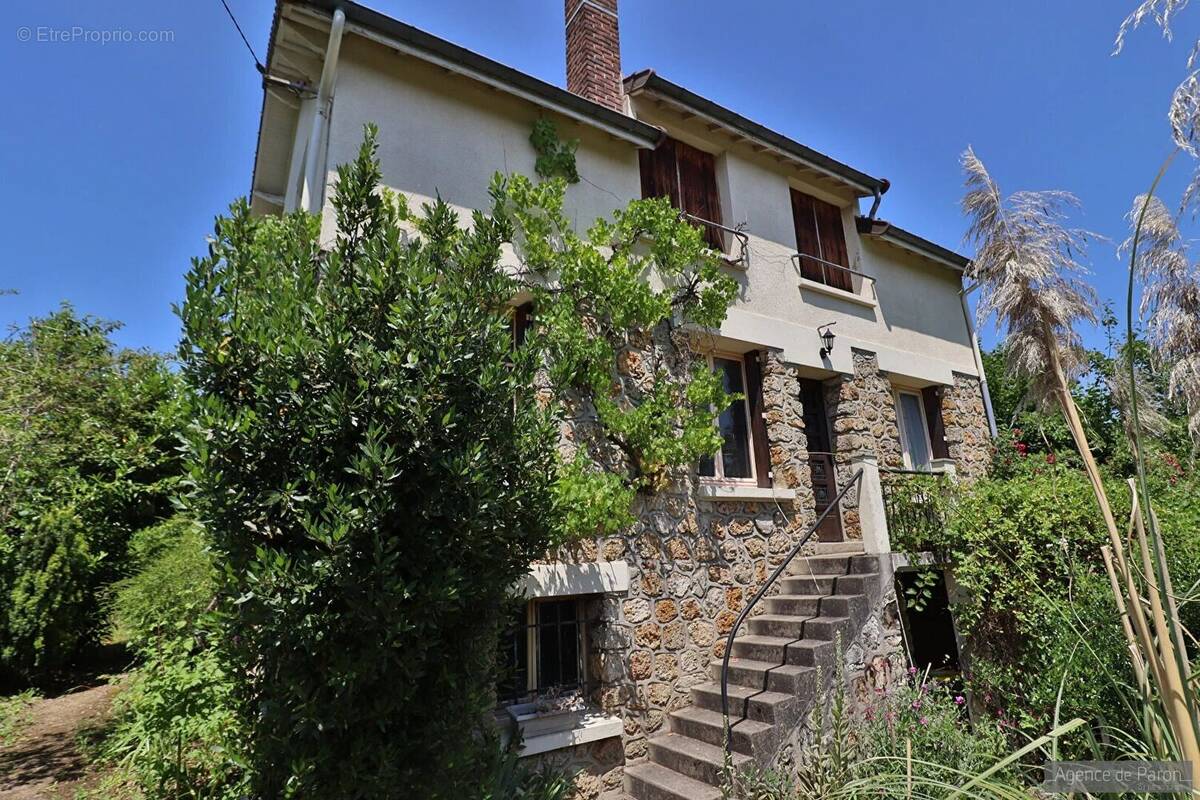 Maison à VERRIERES-LE-BUISSON