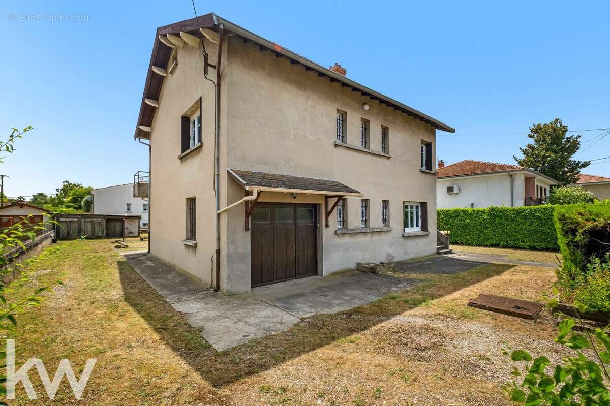 Maison à ROUSSILLON