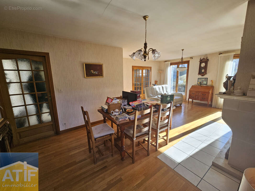 Maison à NOIRETABLE