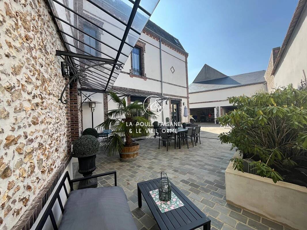 Maison à HOUDAN