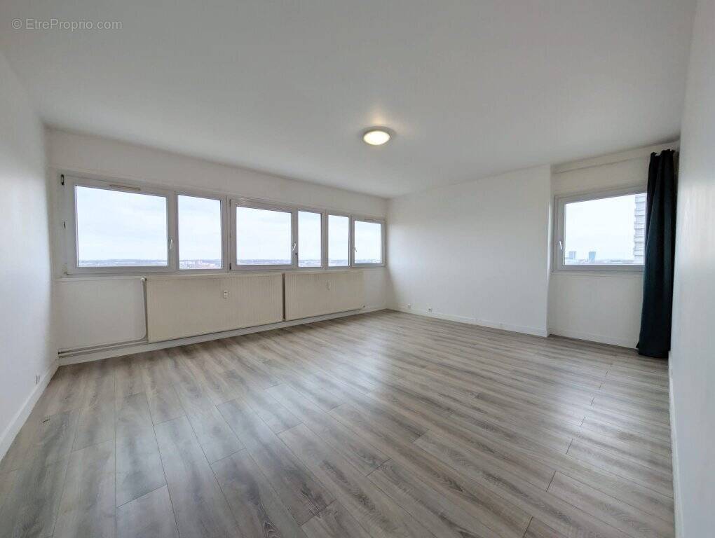 Appartement à MONS-EN-BAROEUL