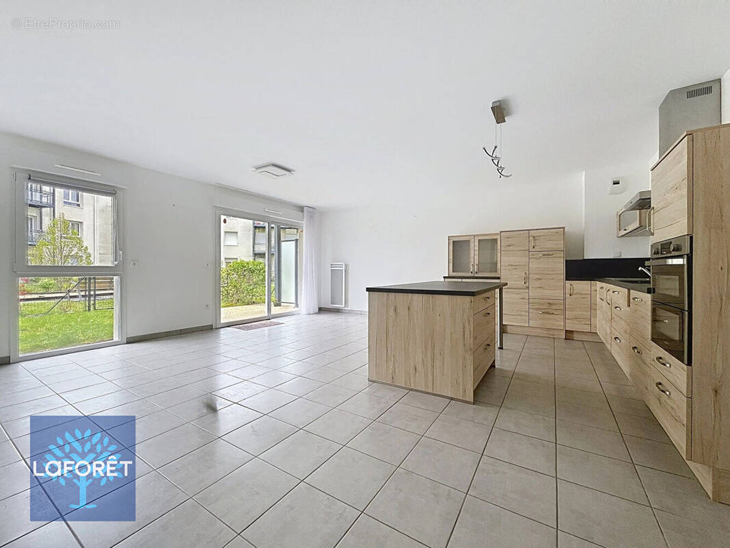 Appartement à FOUGERES