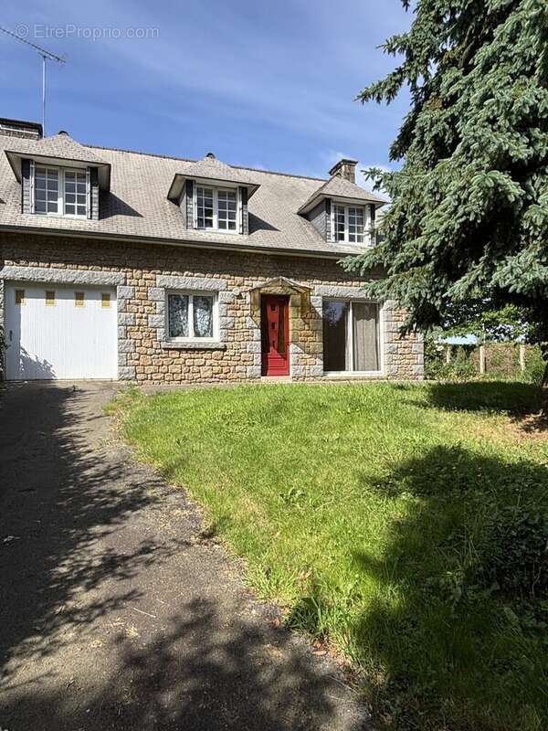 Maison à LA BAZOUGE-DU-DESERT