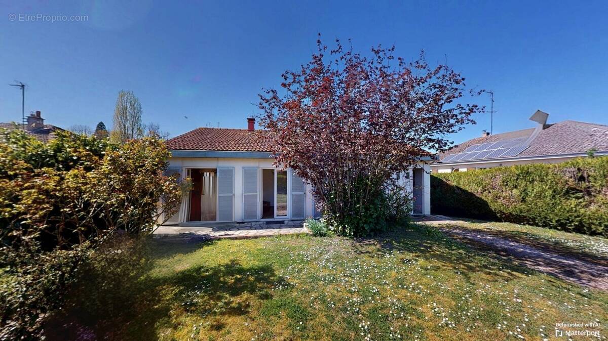Maison à ESCRENNES