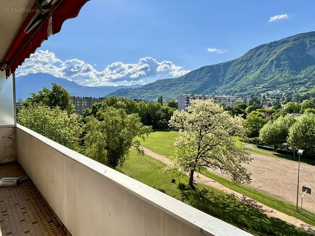Appartement à MEYLAN