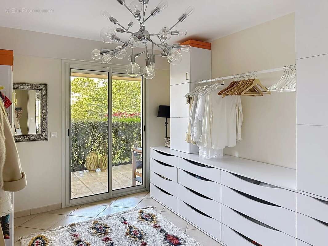 Appartement à MANDELIEU-LA-NAPOULE