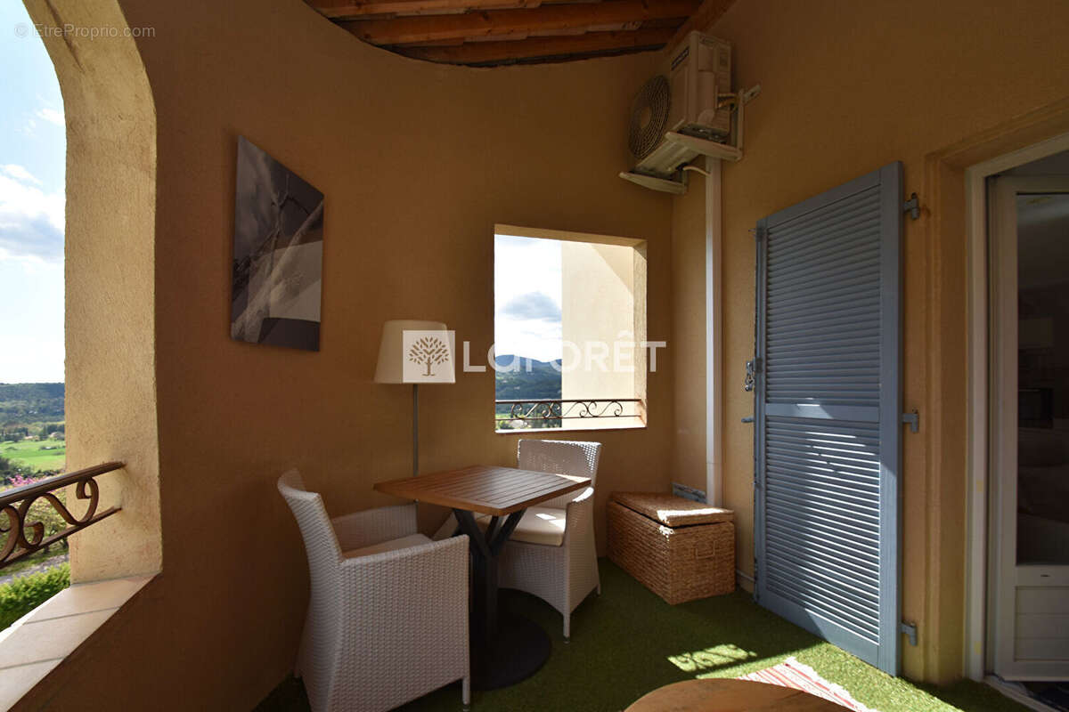 Appartement à FAYENCE