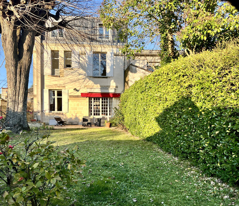 Maison à MERIGNAC