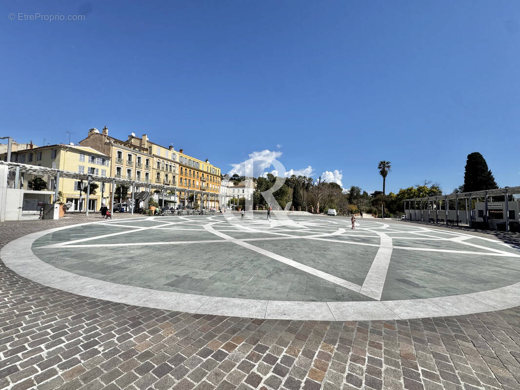 Appartement à HYERES