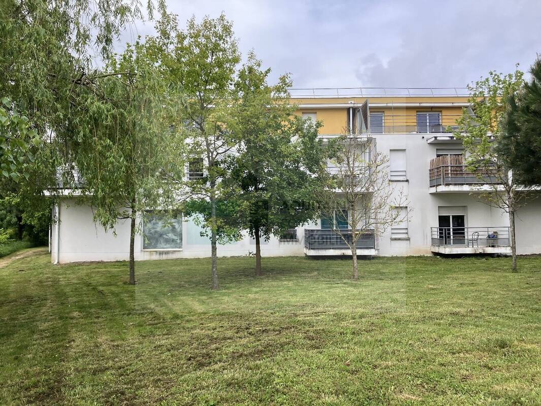 Appartement à AMBES