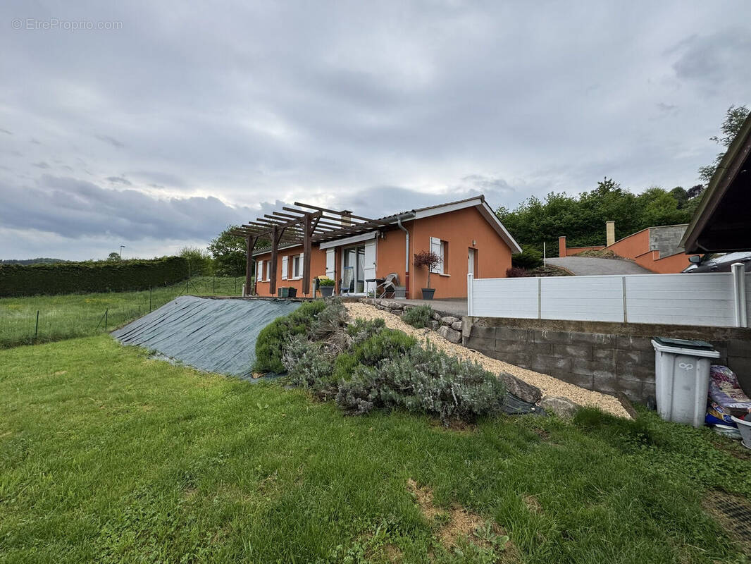 Photo 1 - Maison à AMPLEPUIS