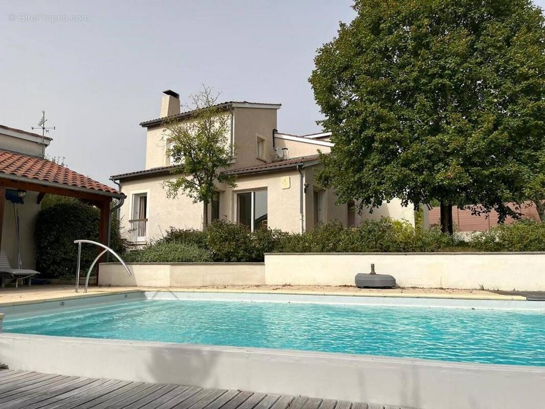 Maison à SAINT-CERE