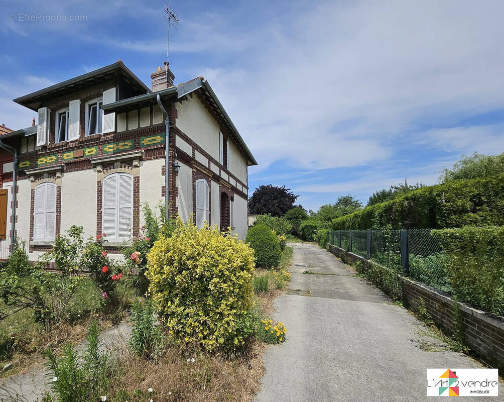 Maison à CHOISY-AU-BAC