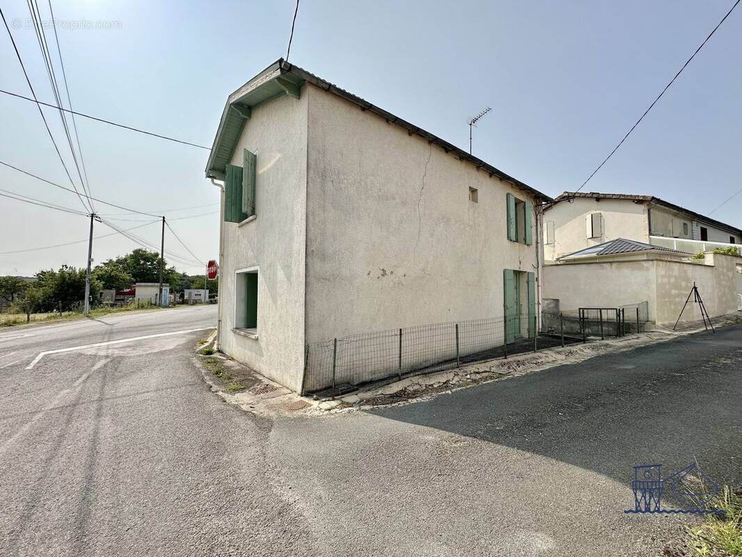 Maison à SAINT-FORT-SUR-GIRONDE
