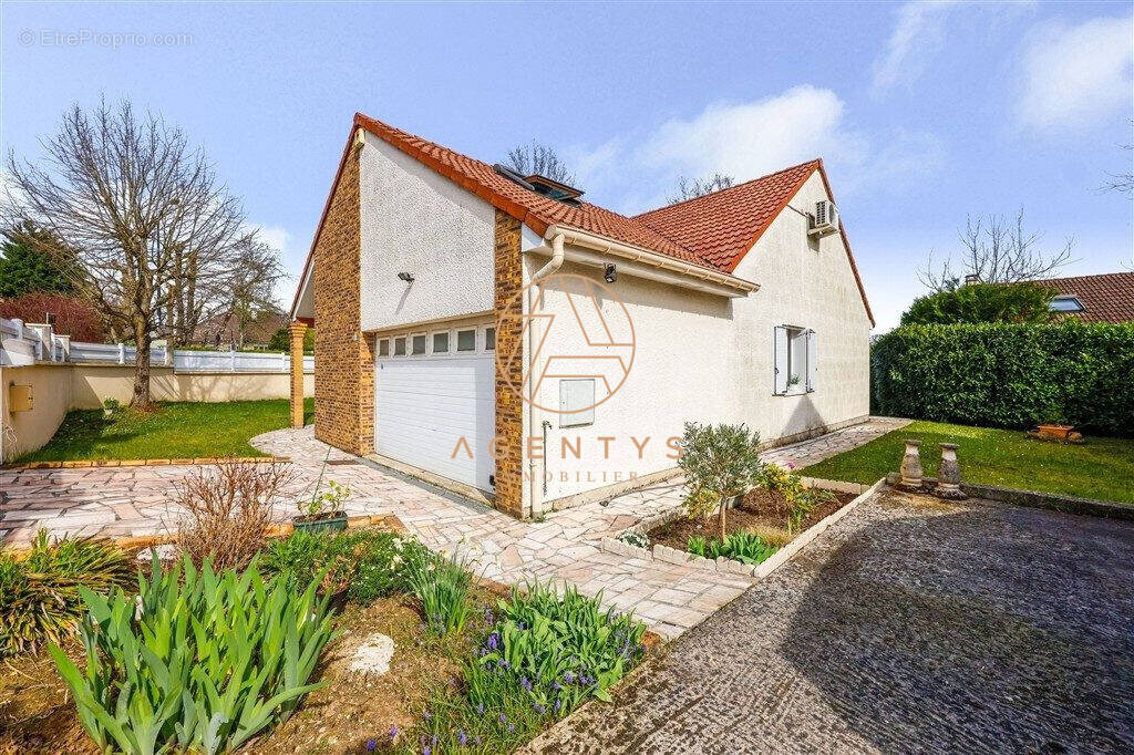 Maison à LE PLESSIS-TREVISE