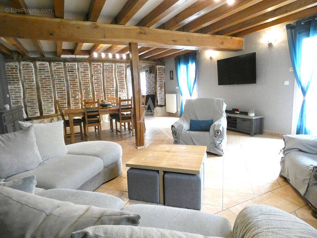 Maison à SAINT-LYE-LA-FORET