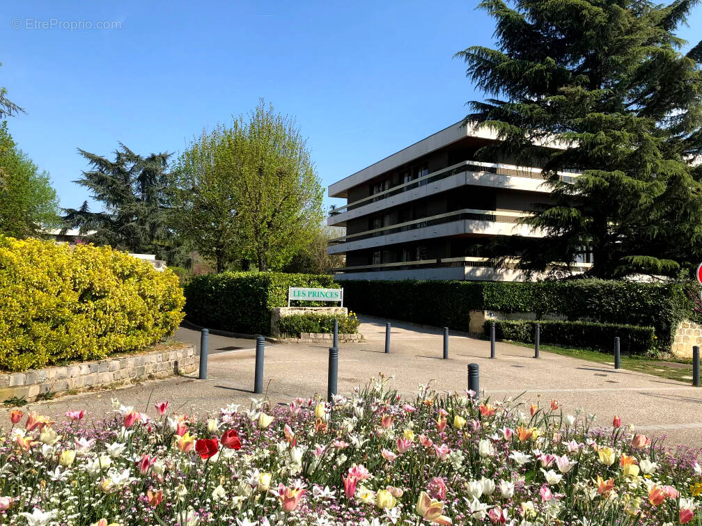 Appartement à NOISY-LE-ROI
