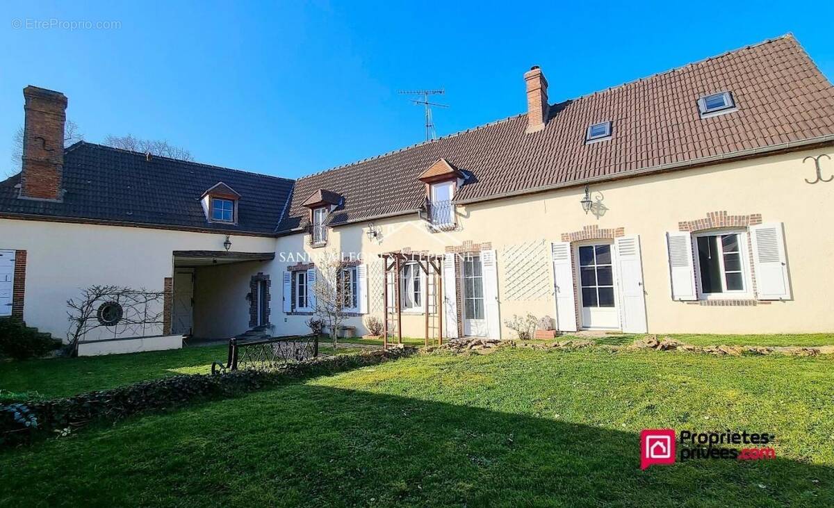 Maison à SAINT-PIAT