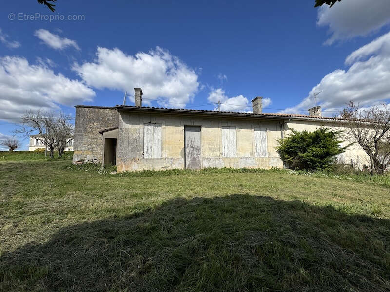 Maison à FRONSAC