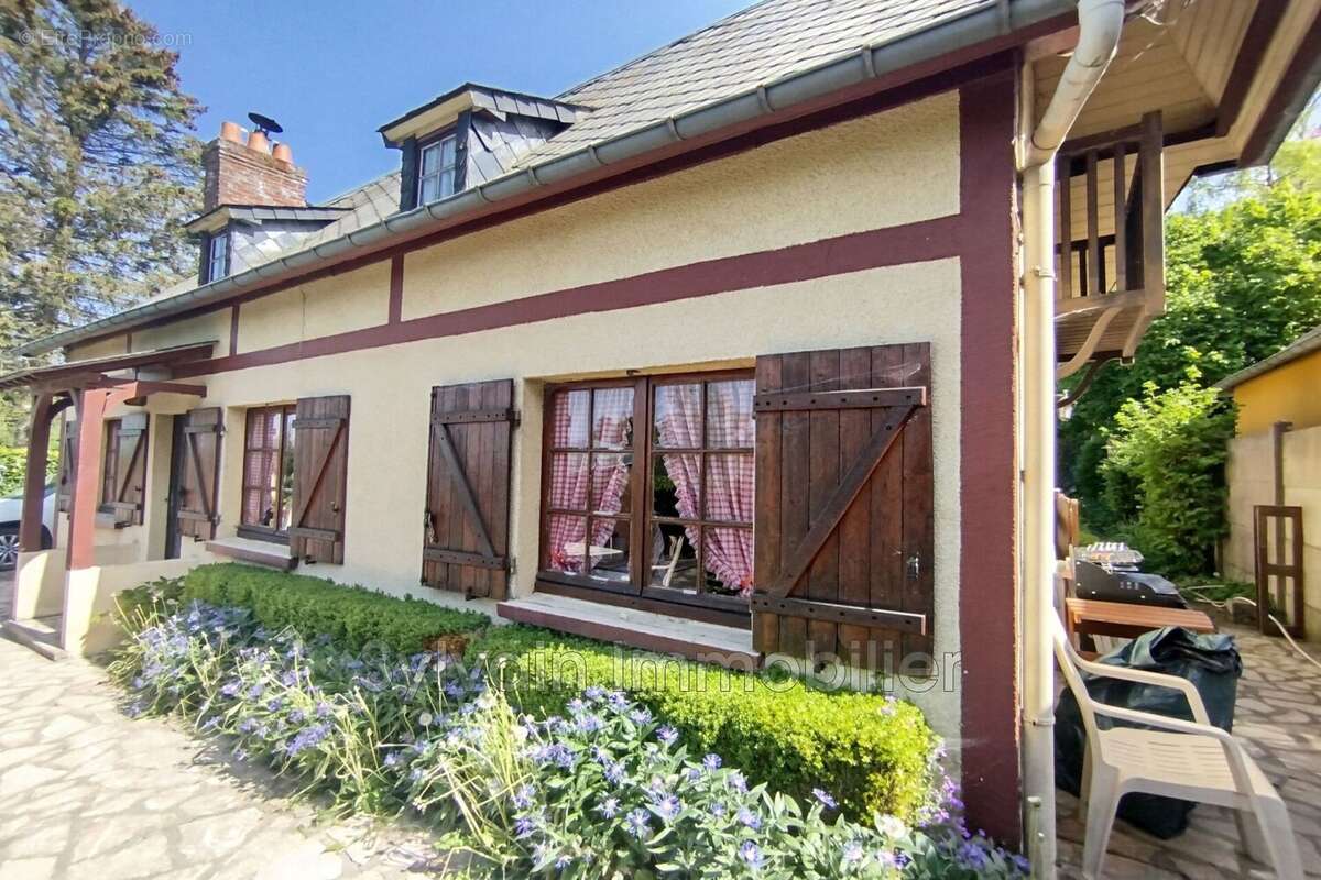 Maison à NEUFCHATEL-EN-BRAY