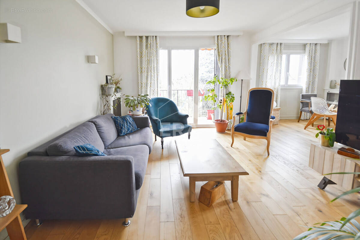 Appartement à COLOMBES