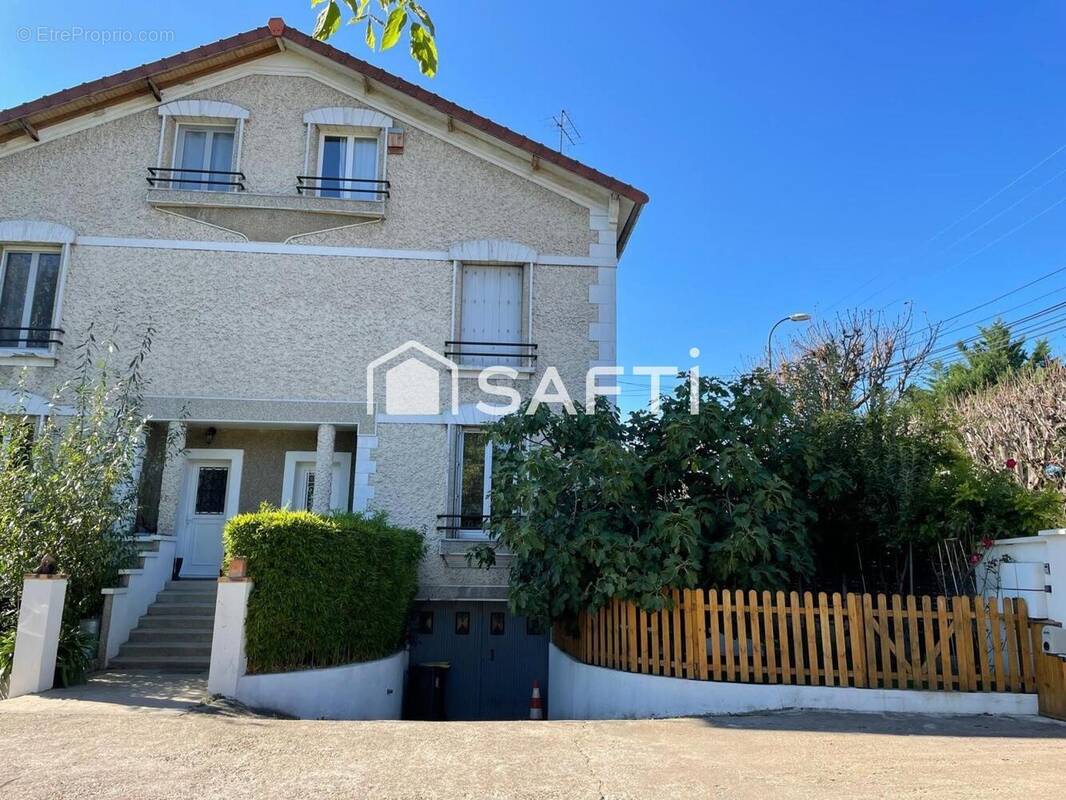 Photo 1 - Appartement à SAINT-MAUR-DES-FOSSES