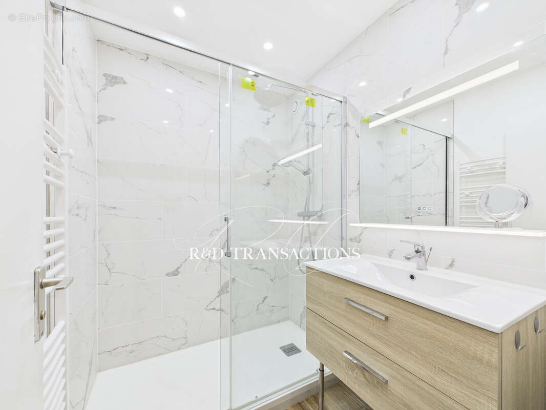 Appartement à SURESNES