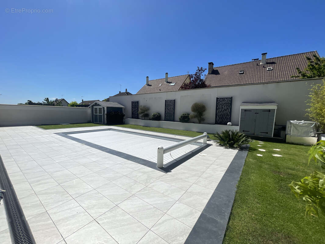 Maison à CLAYE-SOUILLY