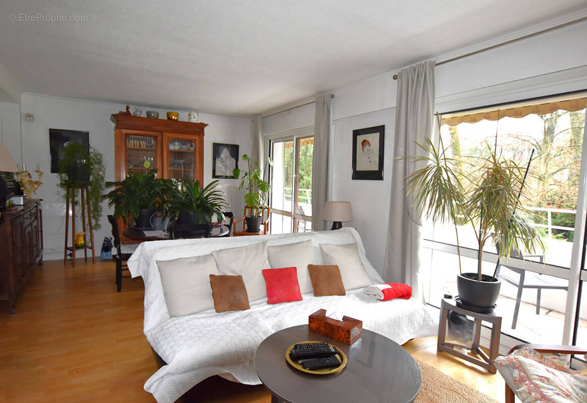 Appartement à COMBS-LA-VILLE