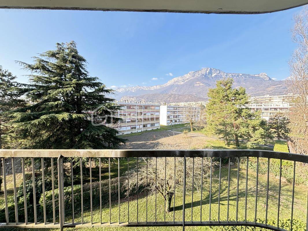 Appartement à ECHIROLLES