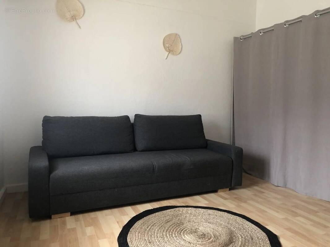 Appartement à COTIGNAC
