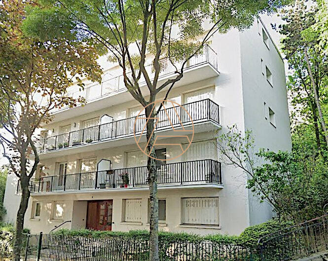 Appartement à SAINT-MAUR-DES-FOSSES