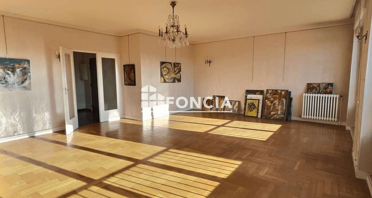 Appartement à SAINTE-FOY-LES-LYON