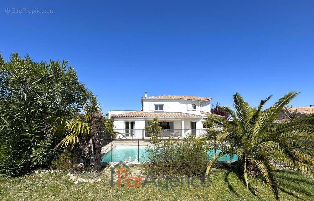 Maison à VAUX-SUR-MER