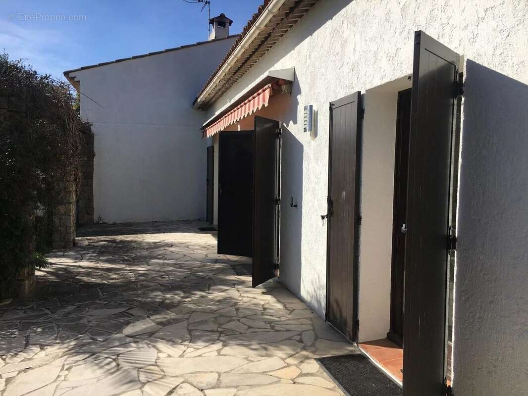 Maison à MOUGINS