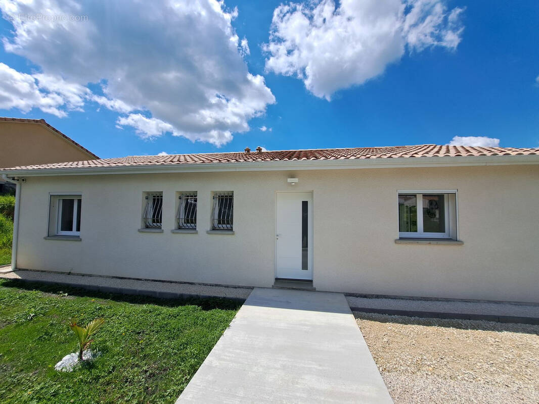 Maison à SAINT-MACAIRE
