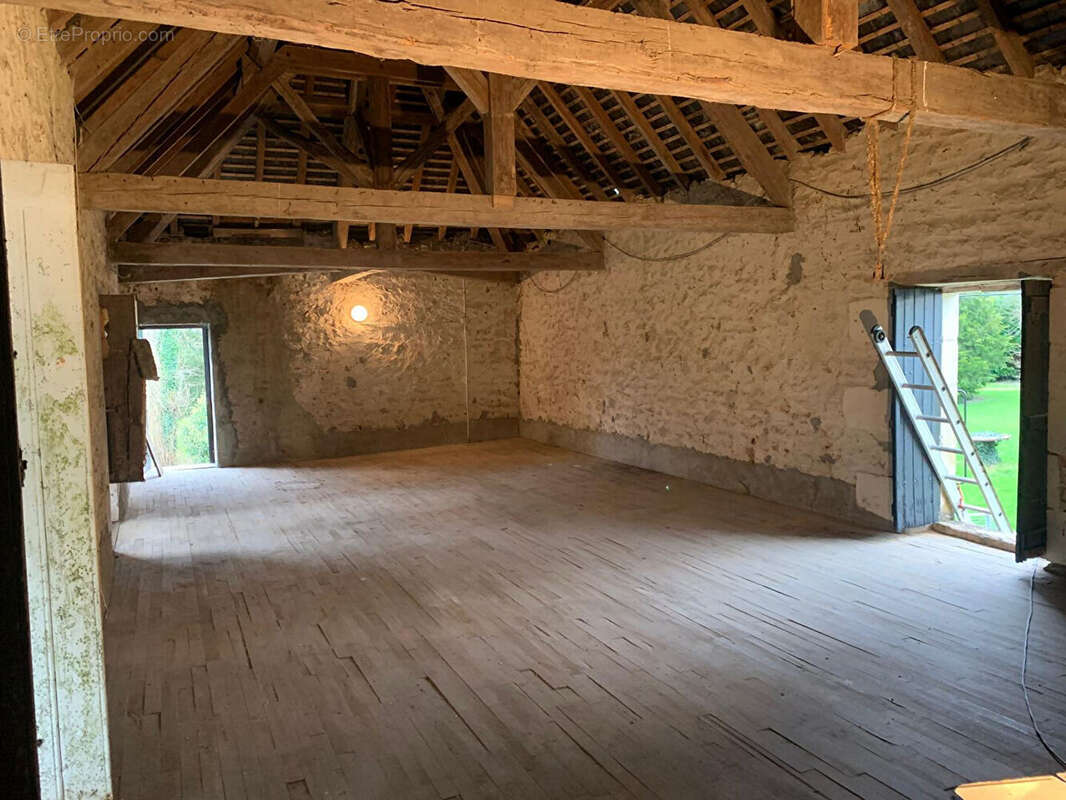 Maison à CHARROUX