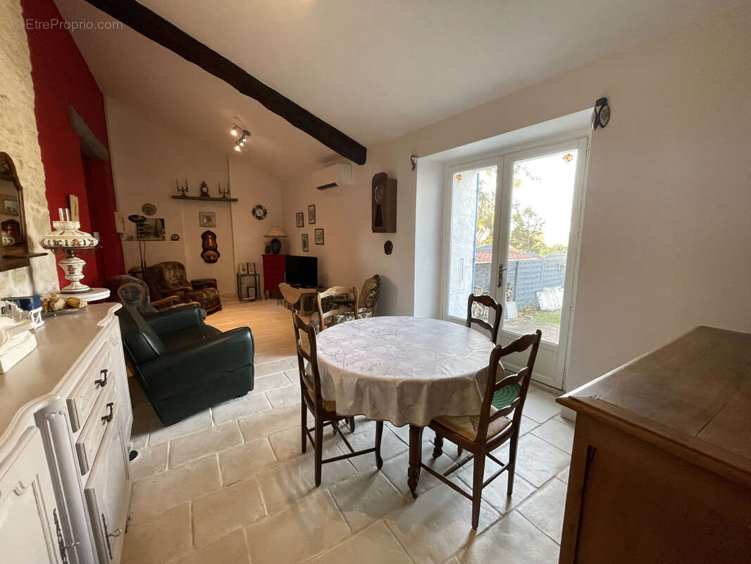 Maison à SEMUSSAC