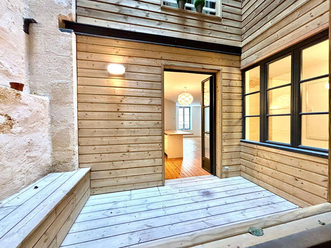 Appartement à BORDEAUX