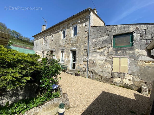 Maison à FRONSAC