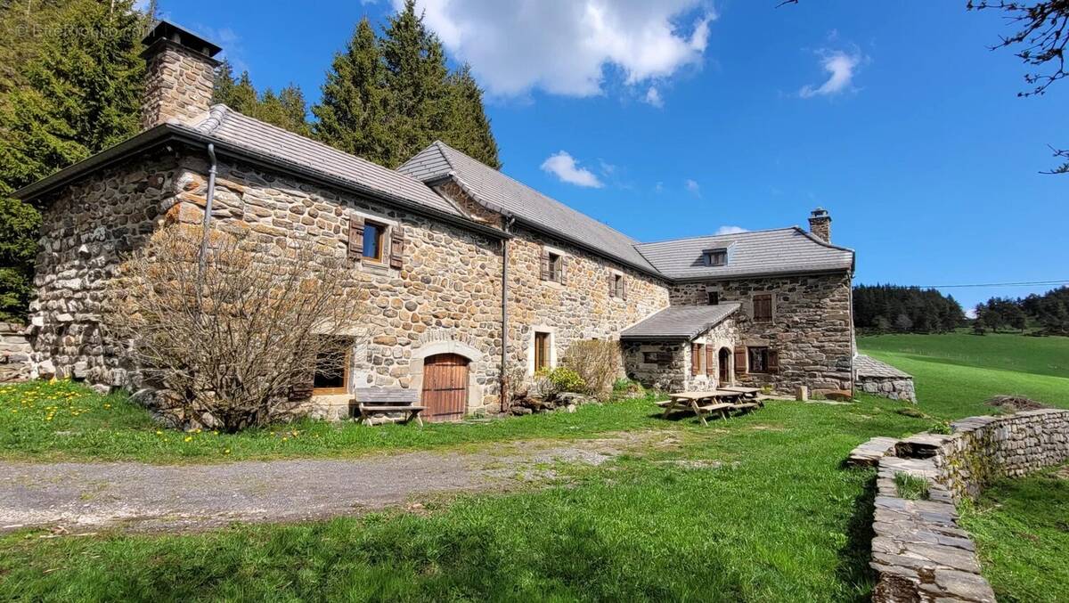 Maison à LA ROCHETTE