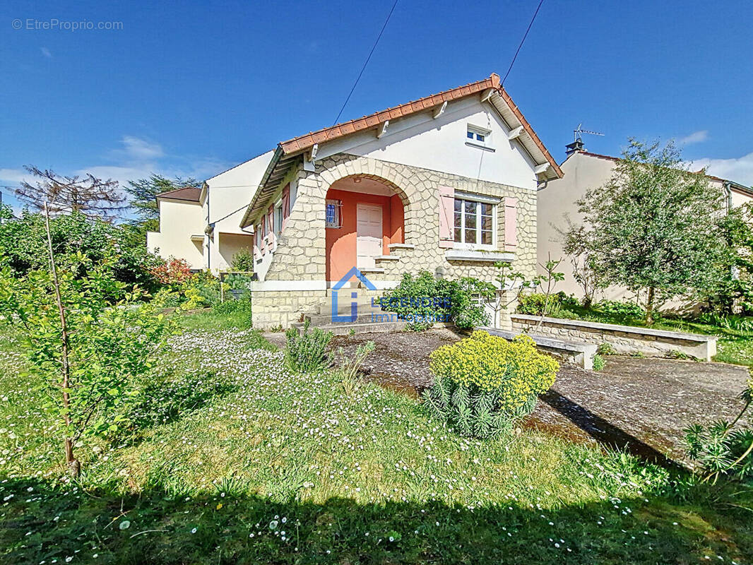 Maison à LA FRETTE-SUR-SEINE