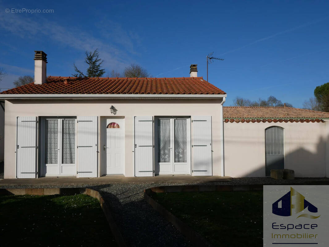 Maison à AIGREFEUILLE-D&#039;AUNIS