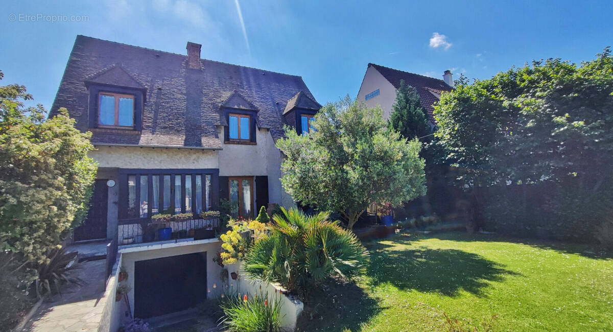 Maison à LE PLESSIS-BOUCHARD