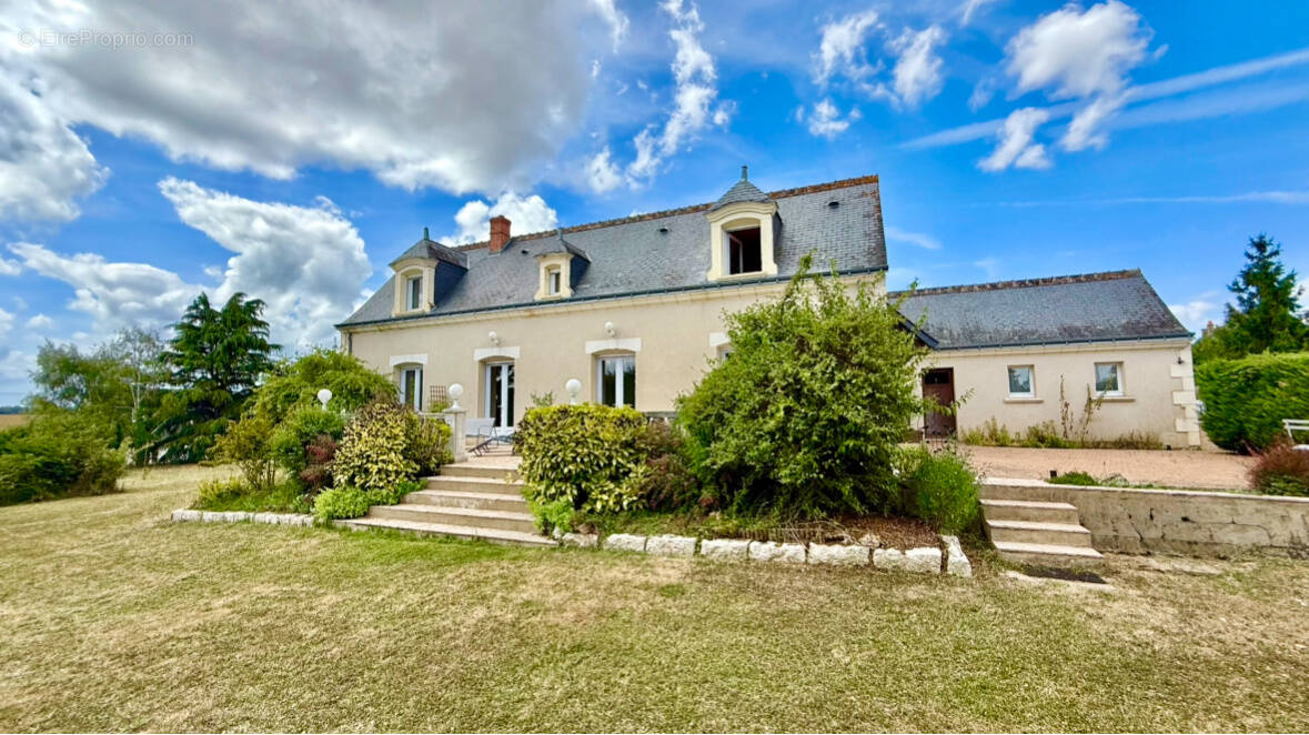 Maison à CHARENTILLY