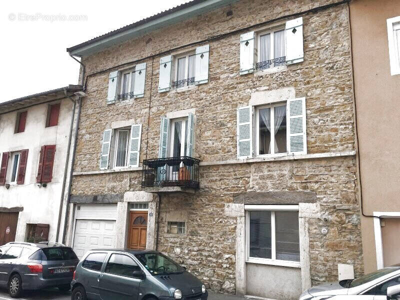 Maison à LAGNIEU