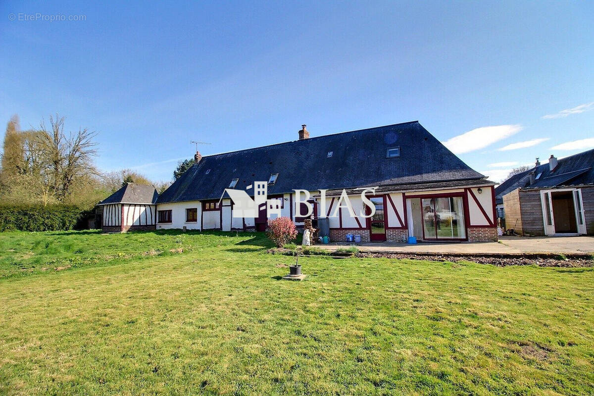 Maison à BUCHY