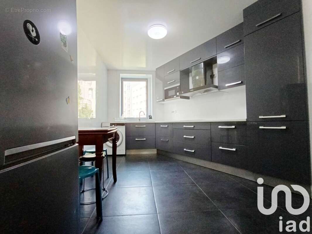 Photo 8 - Appartement à PARIS-19E