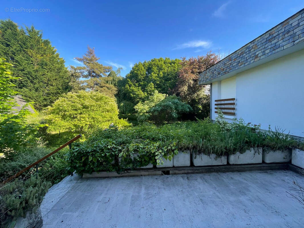 Maison à PLAIMPIED-GIVAUDINS