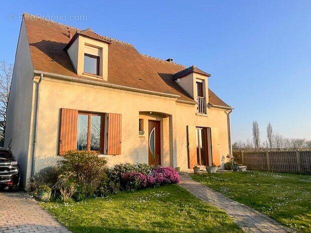 Maison à ATTAINVILLE